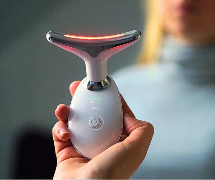 Masajeador LED Reductor de Arrugas y Manchas - Disfruta de un Rostro más Joven y Luminoso con cada Masaje